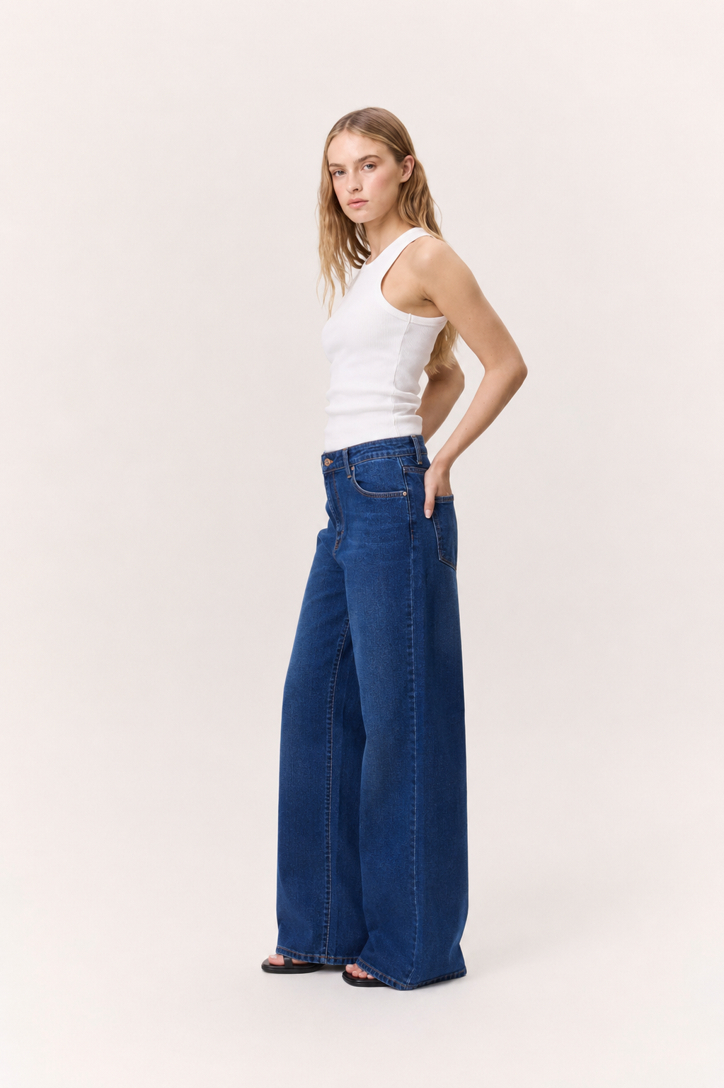 Straight Wide-Leg Jeans